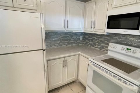 Copropriété à vendre à North Miami, Floride: 2 chambres, 82.31 m2 № 2024324 - photo 5