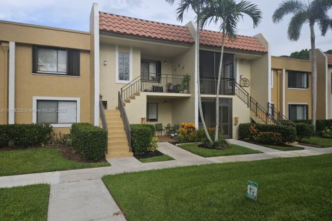 Condo in Weston, Florida, 2 bedrooms  № 1925758 - photo 1
