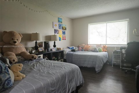 Condo in Weston, Florida, 2 bedrooms  № 1925758 - photo 14