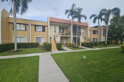 Condo in Weston, Florida, 2 bedrooms  № 1925758 - photo 24