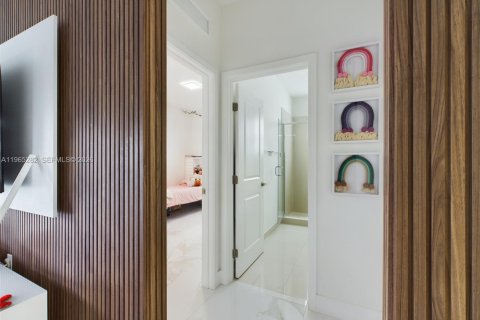 Купить виллу или дом в Майами, Флорида 4 спальни, 180.14м2, № 2079426 - фото 22