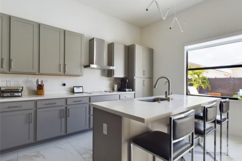 Купить виллу или дом в Майами, Флорида 4 спальни, 180.14м2, № 2079426 - фото 23