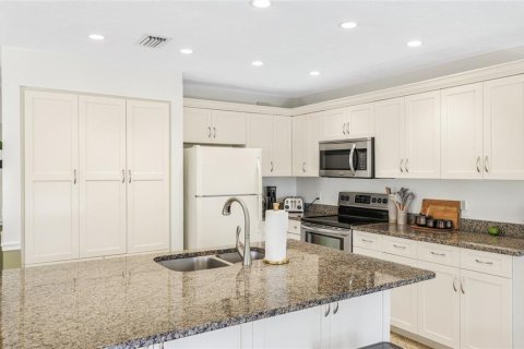 Купить виллу или дом в Сарасота, Флорида 6 комнат, 133.04м2, № 1914460 - фото 11