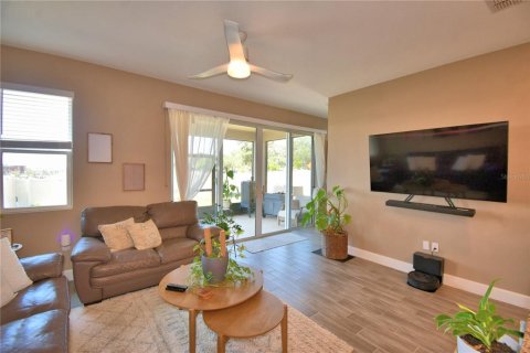House in Davenport, Florida 3 bedrooms, 148.46 sq.m. № 1754768 - photo 23