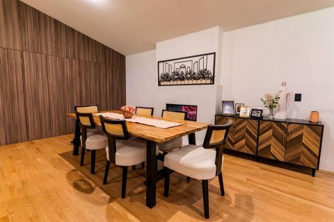 Casa en venta en Orlando, Florida, 4 dormitorios, 260.41 m2 № 1913225 - foto 5