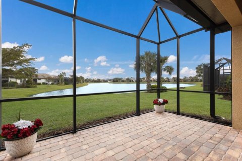 House in Bradenton, Florida 2 bedrooms, 182.46 sq.m. № 1515835 - photo 28