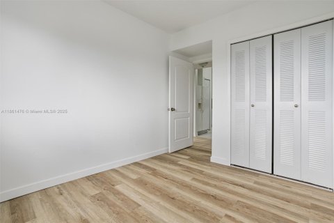 Condo in Miami, Florida, 3 bedrooms  № 1890090 - photo 28