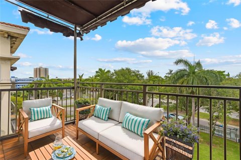 Condo in Miami, Florida, 3 bedrooms  № 1890090 - photo 12