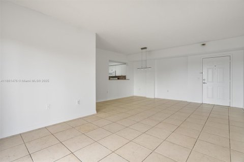 Condo in Miami, Florida, 3 bedrooms  № 1890090 - photo 21