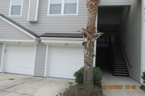 Снять в аренду кондоминиум в Джэксонвилл, Флорида 2 спальни, 100.24м2, № 891554 - фото 1