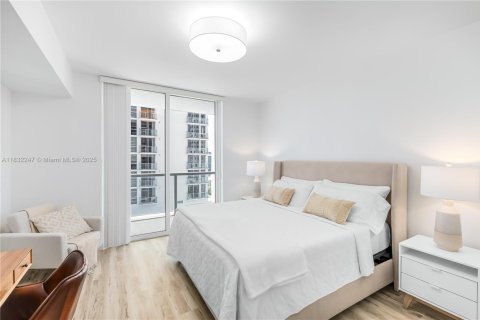 Condo in Miami, Florida, 1 bedroom  № 1814417 - photo 10