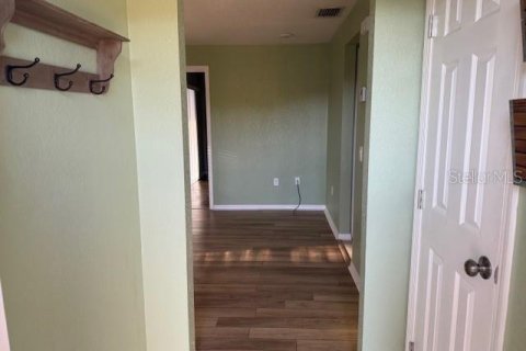 Copropriété à vendre à Punta Gorda, Floride: 2 chambres, 87.05 m2 № 2097754 - photo 4