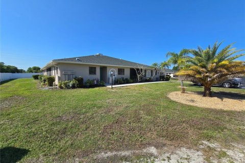 Copropriété à vendre à Punta Gorda, Floride: 2 chambres, 87.05 m2 № 2097754 - photo 21