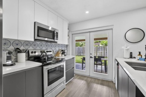 Villa ou maison à vendre à Fort Lauderdale, Floride: 3 chambres, 109.44 m2 № 2245857 - photo 10
