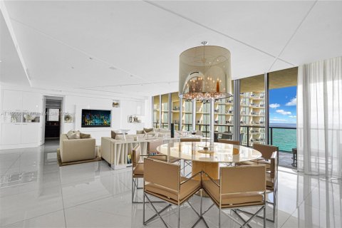 Copropriété à vendre à Bal Harbour, Floride: 4 chambres, 330.36 m2 № 1946803 - photo 6