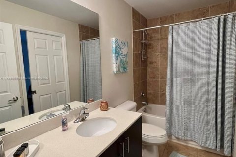 Adosado en alquiler en Pompano Beach, Florida, 3 dormitorios, 133.78 m2 № 1942975 - foto 16