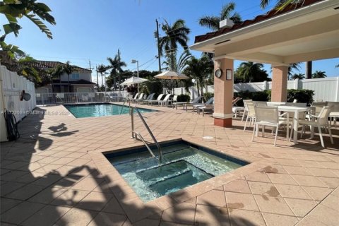 Adosado en alquiler en Pompano Beach, Florida, 3 dormitorios, 133.78 m2 № 1942975 - foto 4