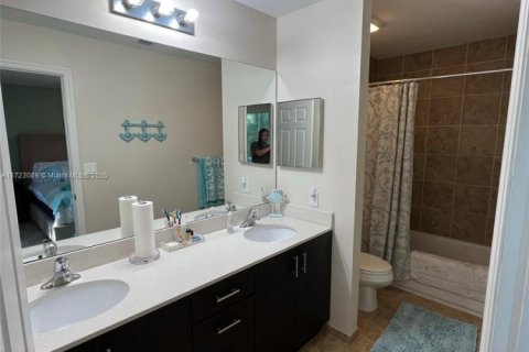 Adosado en alquiler en Pompano Beach, Florida, 3 dormitorios, 133.78 m2 № 1942975 - foto 20