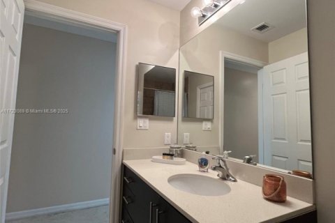 Adosado en alquiler en Pompano Beach, Florida, 3 dormitorios, 133.78 m2 № 1942975 - foto 17