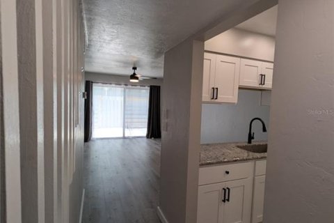 Condominio en alquiler en Gainesville, Florida, 2 dormitorios, 102.19 m2 № 1901124 - foto 3