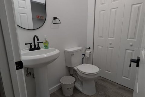 Condominio en alquiler en Gainesville, Florida, 2 dormitorios, 102.19 m2 № 1901124 - foto 8