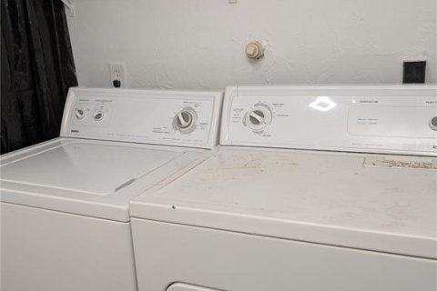 Condominio en alquiler en Gainesville, Florida, 2 dormitorios, 102.19 m2 № 1901124 - foto 9