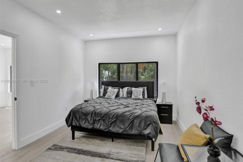 Casa en venta en North Miami, Florida, 5 dormitorios, 116.59 m2 № 2276009 - foto 12
