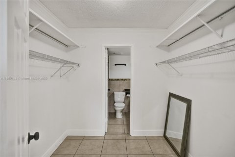 Copropriété à vendre à North Miami, Floride: 2 chambres, 95.04 m2 № 1890202 - photo 29