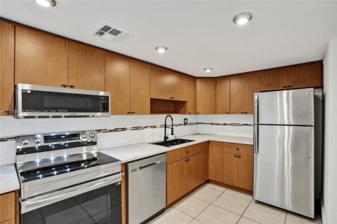 Copropriété à vendre à North Miami, Floride: 2 chambres, 95.04 m2 № 1890202 - photo 12