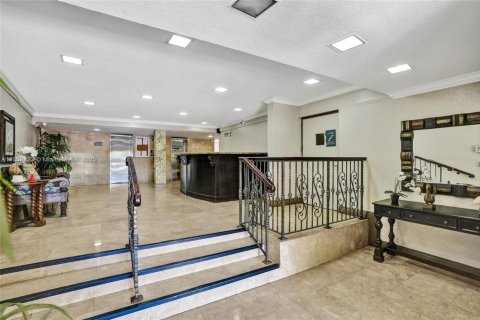 Copropriété à vendre à North Miami, Floride: 2 chambres, 95.04 m2 № 1890202 - photo 2