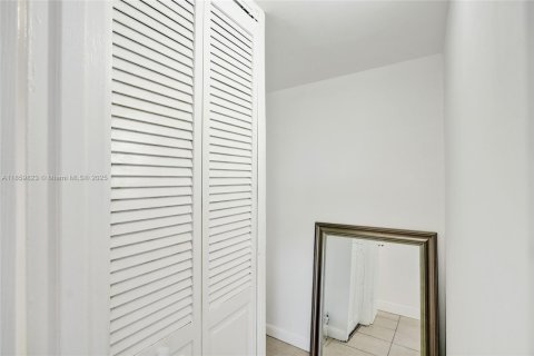 Copropriété à vendre à North Miami, Floride: 2 chambres, 95.04 m2 № 1890202 - photo 15