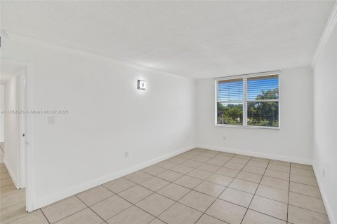 Copropriété à vendre à North Miami, Floride: 2 chambres, 95.04 m2 № 1890202 - photo 26