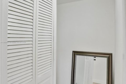 Copropriété à vendre à North Miami, Floride: 2 chambres, 95.04 m2 № 1890202 - photo 17