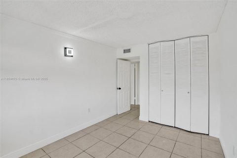 Copropriété à vendre à North Miami, Floride: 2 chambres, 95.04 m2 № 1890202 - photo 20