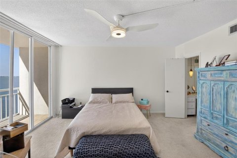 Condo in Clearwater, Florida, 2 bedrooms  № 2219316 - photo 30