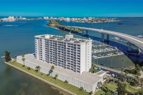 Condo in Clearwater, Florida, 2 bedrooms  № 2219316 - photo 2