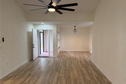 House in Venice, Florida 3 bedrooms, 130.16 sq.m. № 2238785 - photo 6
