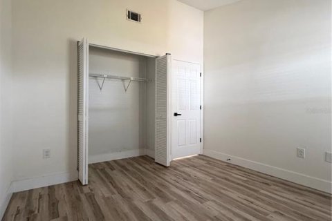 House in Venice, Florida 3 bedrooms, 130.16 sq.m. № 2238785 - photo 17