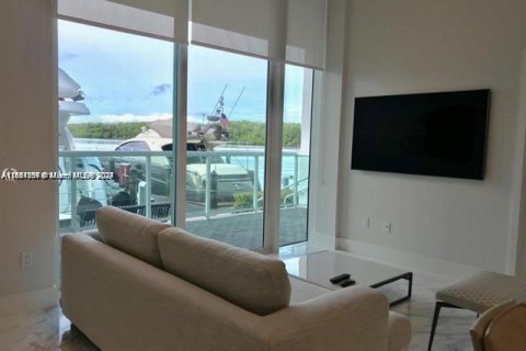Condo in Sunny Isles Beach, Florida, 2 bedrooms  № 1715763 - photo 11