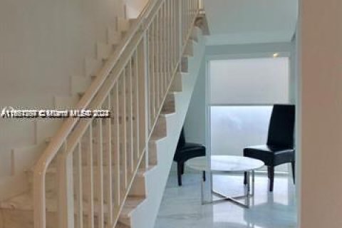 Condo in Sunny Isles Beach, Florida, 2 bedrooms  № 1715763 - photo 12