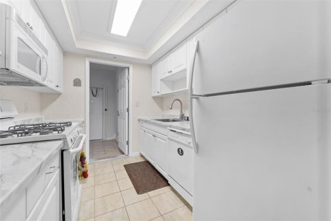 Купить кондоминиум в Сент-Питерсберг, Флорида 4 комнаты, 87.33м2, № 1444910 - фото 10
