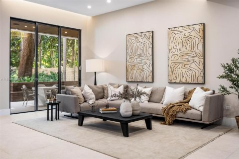Casa en venta en Miami, Florida, 5 dormitorios, 461.91 m2 № 1949507 - foto 5