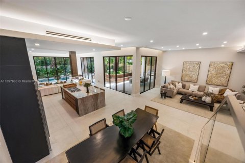 Casa en venta en Miami, Florida, 5 dormitorios, 461.91 m2 № 1949507 - foto 7