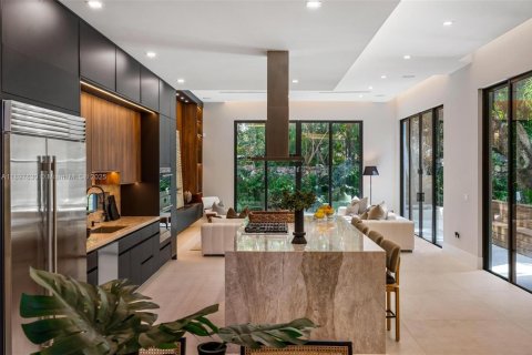 Casa en venta en Miami, Florida, 5 dormitorios, 461.91 m2 № 1949507 - foto 13
