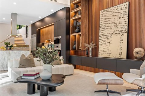 Casa en venta en Miami, Florida, 5 dormitorios, 461.91 m2 № 1949507 - foto 17