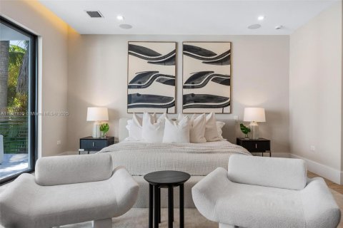 Casa en venta en Miami, Florida, 5 dormitorios, 461.91 m2 № 1949507 - foto 30