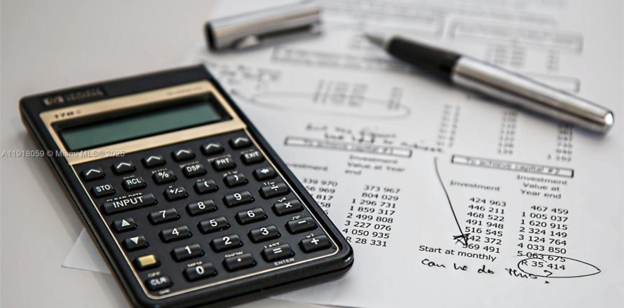Коммерческая недвижимость в Ки-Уэст, Флорида № 1972538