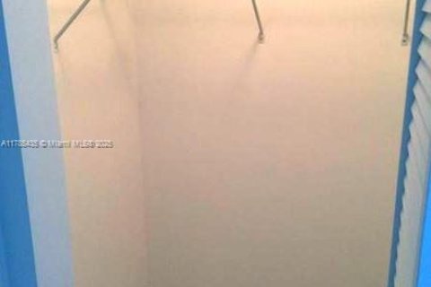 Condominio en venta en Miami, Florida, 2 dormitorios, 108.6 m2 № 1875476 - foto 14