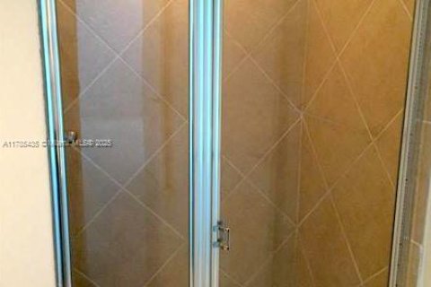 Condominio en venta en Miami, Florida, 2 dormitorios, 108.6 m2 № 1875476 - foto 20