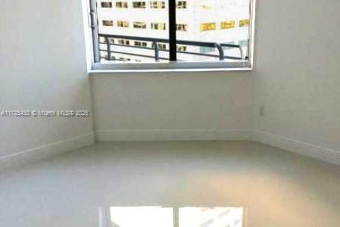 Condominio en venta en Miami, Florida, 2 dormitorios, 108.6 m2 № 1875476 - foto 17
